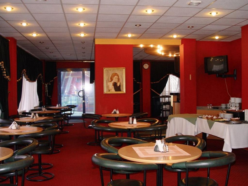 Hotel 222 Poznań Dış mekan fotoğraf